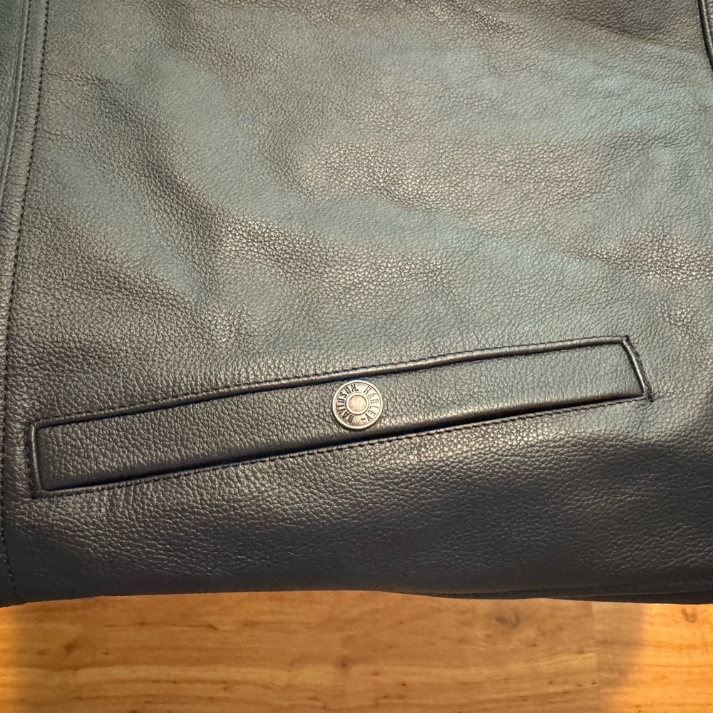 Harley Davidson Black Leather Vest - Picture 10 of 14